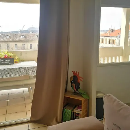Apartment Centre *